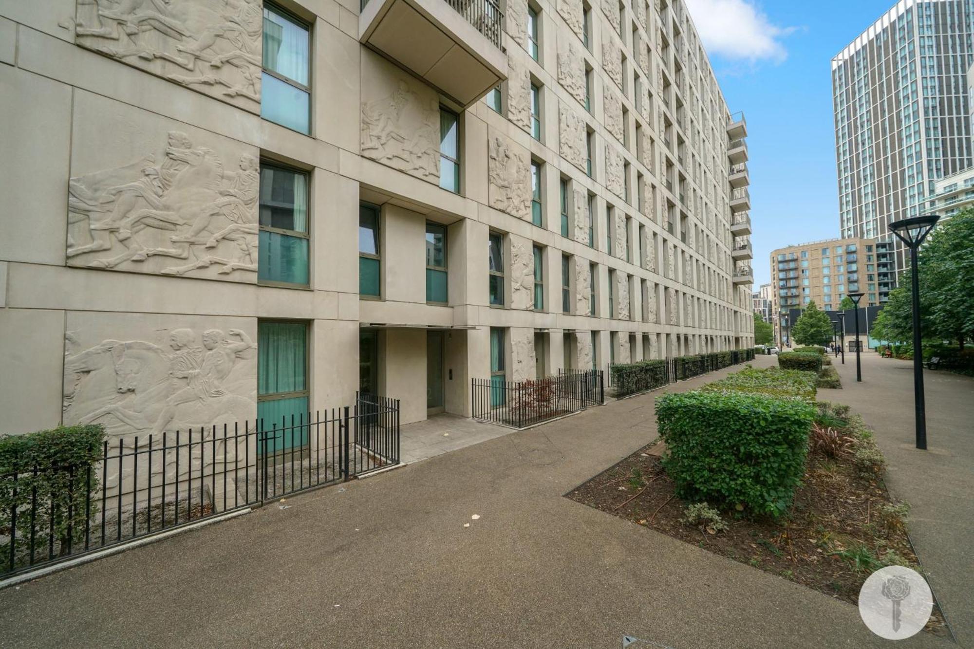 Amazing 2 Bedroom Flat In E20 Londres Exterior foto